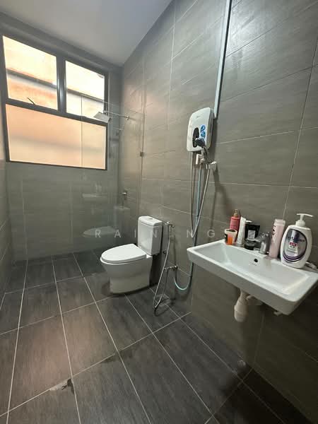 Rumah Teres 2 Tingkat untuk Dijual di Johor Bahru (Johor) - Rain Ng - Bathroom - PropertyGuru.com.my