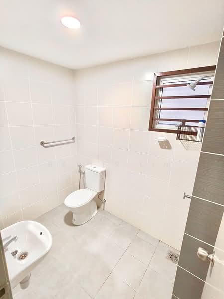 Townhouse for Rent in Kuala Selangor (Selangor) - Baxter Lim - Bathroom - PropertyGuru.com.my