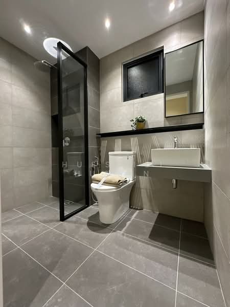 Servis Apartment untuk Dijual di Causewayz Square @ JBCC - Hussaidi Hussin - Bathroom - PropertyGuru.com.my