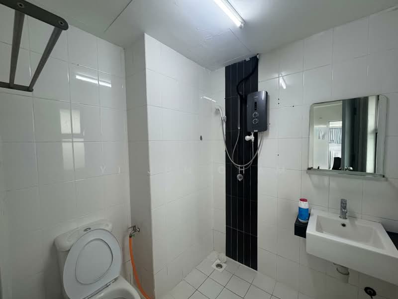 Kondominium untuk Dijual di Plaza Menjalara - Yi Jun Cham - Bathroom - PropertyGuru.com.my