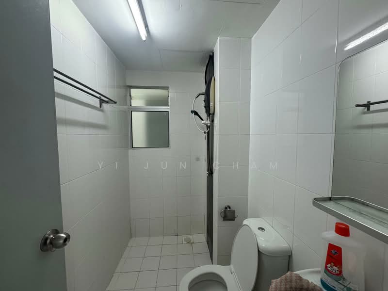 Kondominium untuk Dijual di Plaza Menjalara - Yi Jun Cham - Bathroom - PropertyGuru.com.my