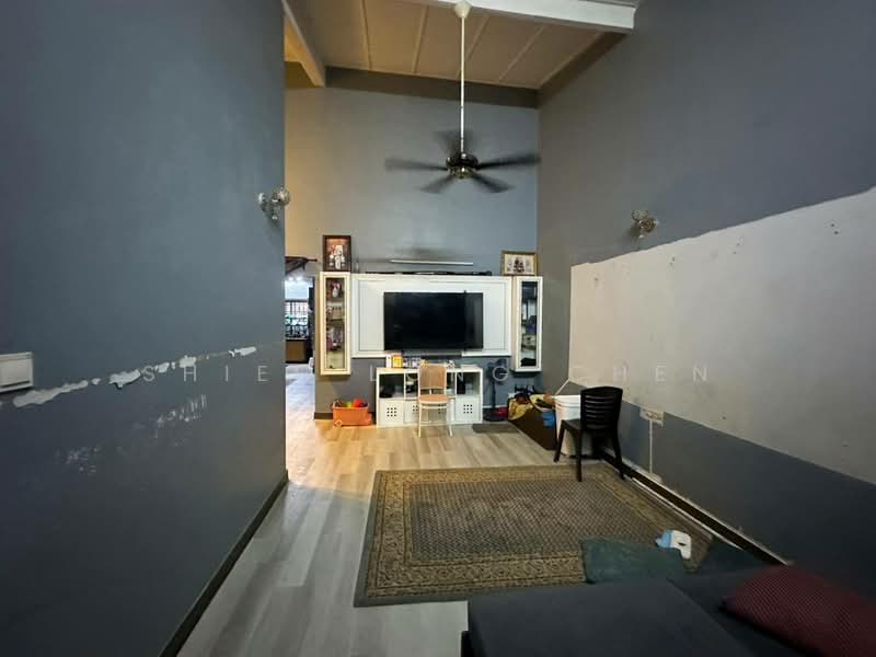 2-storey Terraced House for Sale in Johor Bahru (Johor) - Shieh Long Chen - Living Room - PropertyGuru.com.my