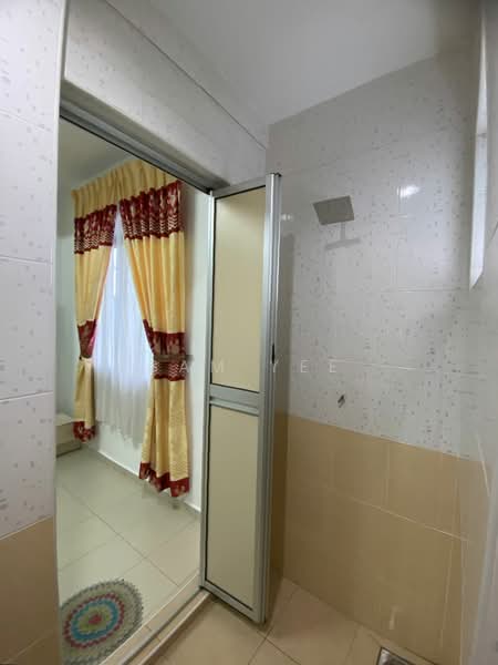 Pangsapuri untuk Dijual di Nova II - Sam Yee - Bathroom - PropertyGuru.com.my