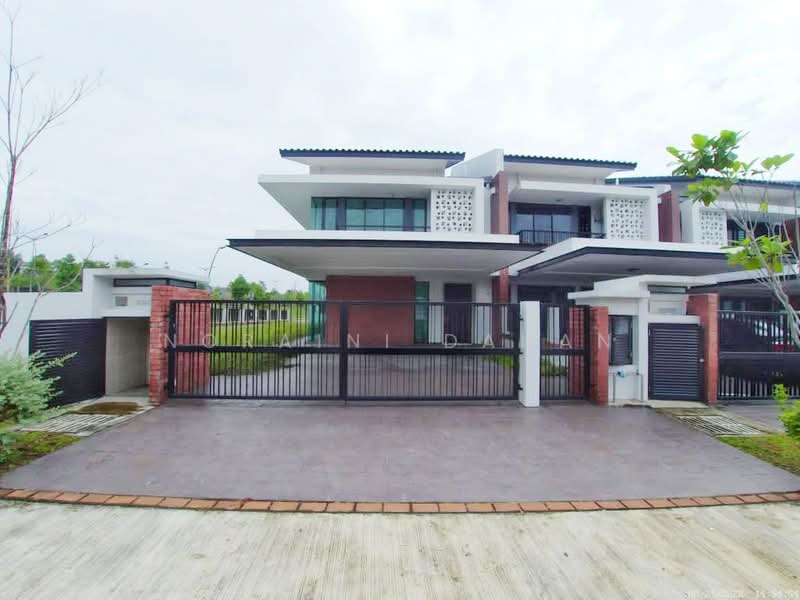 Rumah Teres 2 Tingkat untuk Dijual di Shah Alam (Selangor) - Noraini Dahan - Exterior - PropertyGuru.com.my