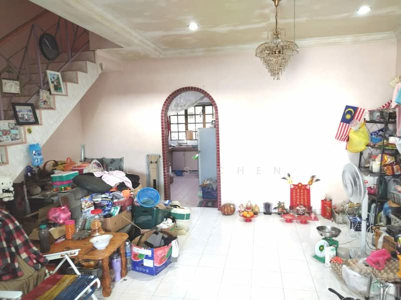 2-storey Terraced House for Sale in Taman Sungai Besi Indah (Seri Kembangan) - Remus Chen - Living Room - PropertyGuru.com.my