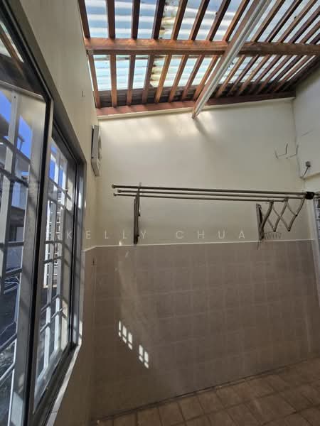 Rumah Teres 2 Tingkat untuk Dijual di Taman Sutera (Kajang) - Kelly Chua - Balcony - PropertyGuru.com.my