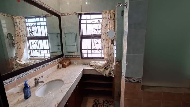 2-storey Terraced House for Sale in Putra Heights (Subang Jaya) - Ron Ngiam - Bathroom - PropertyGuru.com.my