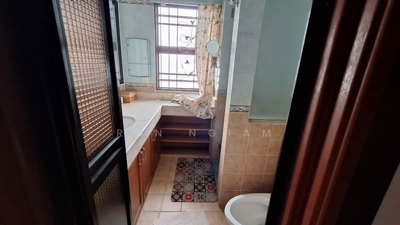 2-storey Terraced House for Sale in Putra Heights (Subang Jaya) - Ron Ngiam - Bathroom - PropertyGuru.com.my