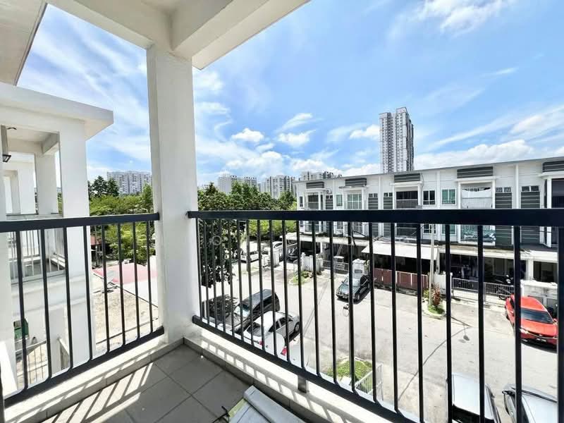 Rumah Teres untuk Dijual di Taman Aman Permai (Bangi) - Eldon Chong - Balcony - PropertyGuru.com.my