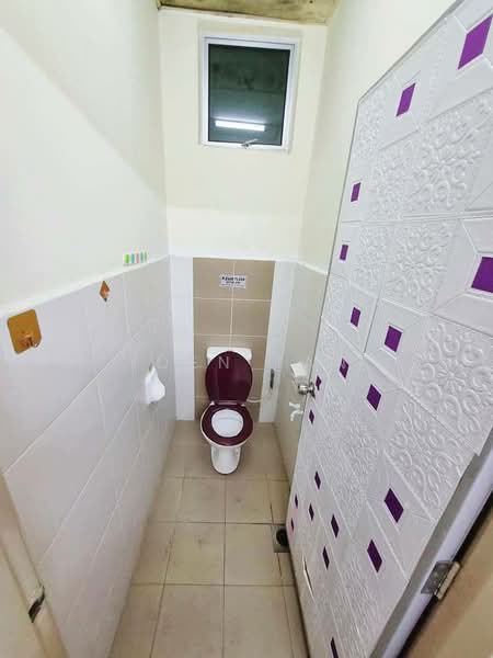 Shop / Office for Sale in Bandar Uda Utama (Johor Bahru) - Iden Tan - Bathroom - PropertyGuru.com.my