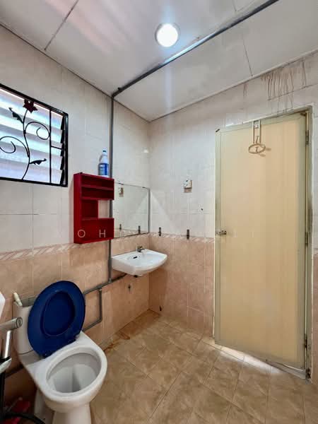 Terraced House for Sale in Shah Alam (Selangor) - Mohd Fadzli - Bathroom - PropertyGuru.com.my