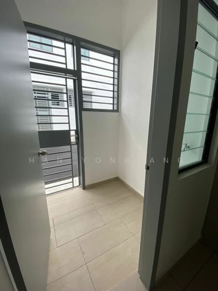 Rumah Teres 2 Tingkat untuk Dijual di Pasir Gudang (Johor) - Han Yong Ang - Entrance - PropertyGuru.com.my