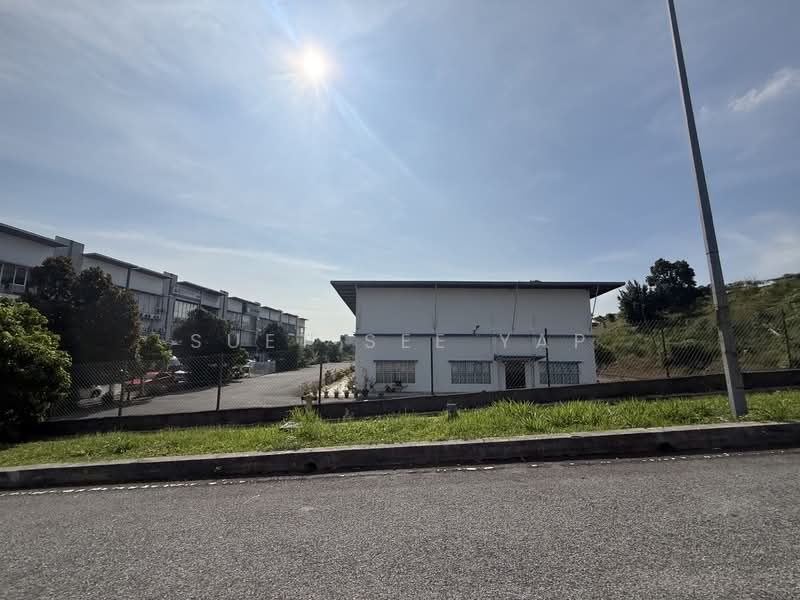 Kilang untuk Dijual di Taman Perindustrian Putra Permai (Seri Kembangan) - Suet See Yap - PropertyGuru.com.my