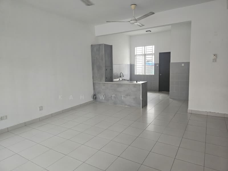 2-storey Terraced House for Sale in Shah Alam (Selangor) - Kah Wee Lee - Kitchen - PropertyGuru.com.my