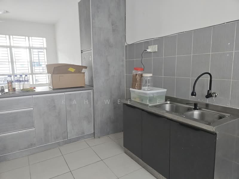 2-storey Terraced House for Sale in Shah Alam (Selangor) - Kah Wee Lee - Kitchen - PropertyGuru.com.my