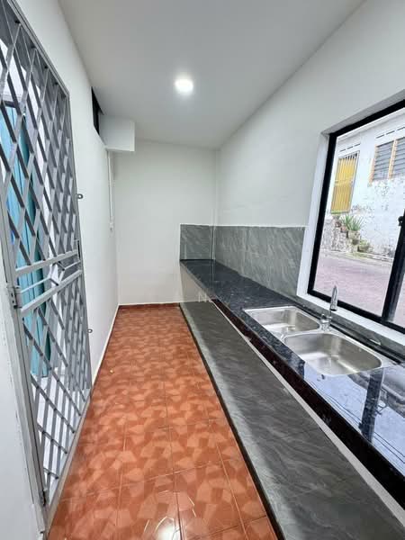 Rumah Teres 1 Tingkat untuk Dijual di Taman Ungku Tun Aminah (Skudai) - San . - PropertyGuru.com.my