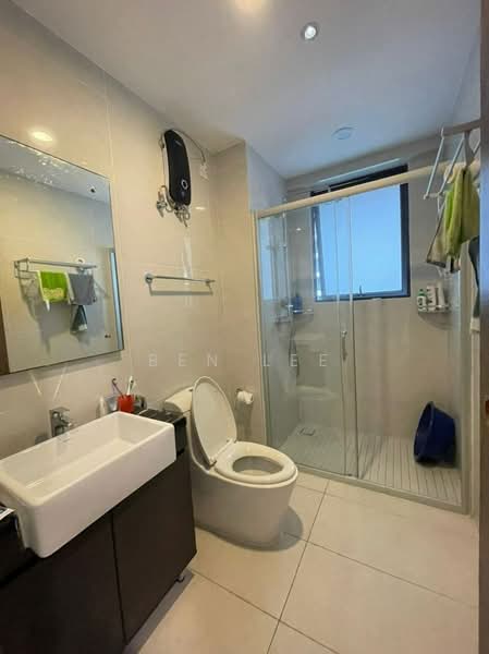 Condominium for Rent at Bay Laurel @ Country Garden Danga Bay - Ben Lee - Bathroom - PropertyGuru.com.my