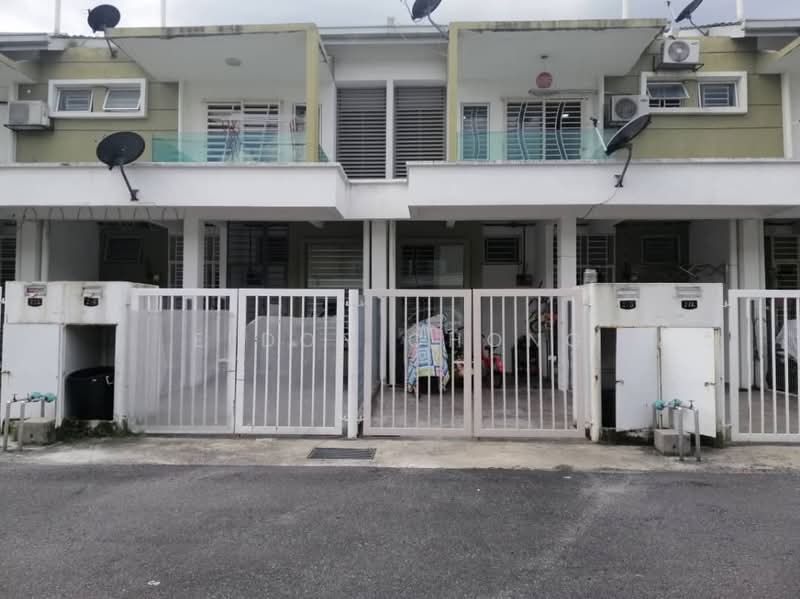 Townhouse for Rent in Bandar Saujana Putra (Tanjong Duabelas) - Eldon Chong - Exterior - PropertyGuru.com.my
