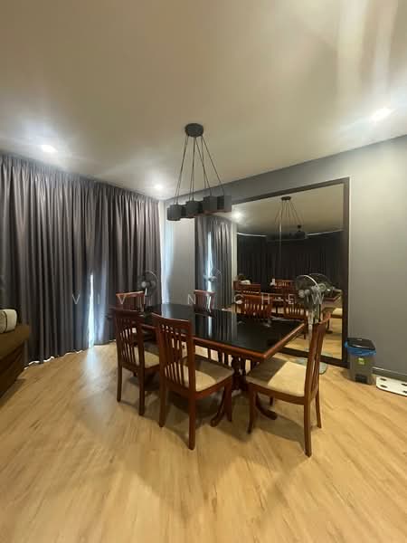 Kondominium untuk Dijual di Mutiara Villa Condominium - Vivien Chew - Dining Room - PropertyGuru.com.my