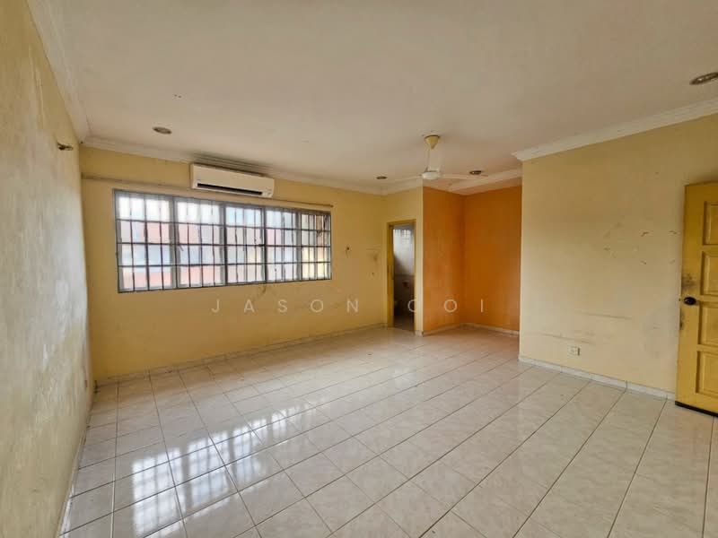 Rumah Teres 2 Tingkat untuk Dijual di Taman Taming Emas (Kajang) - Jason Ooi - Living Room - PropertyGuru.com.my