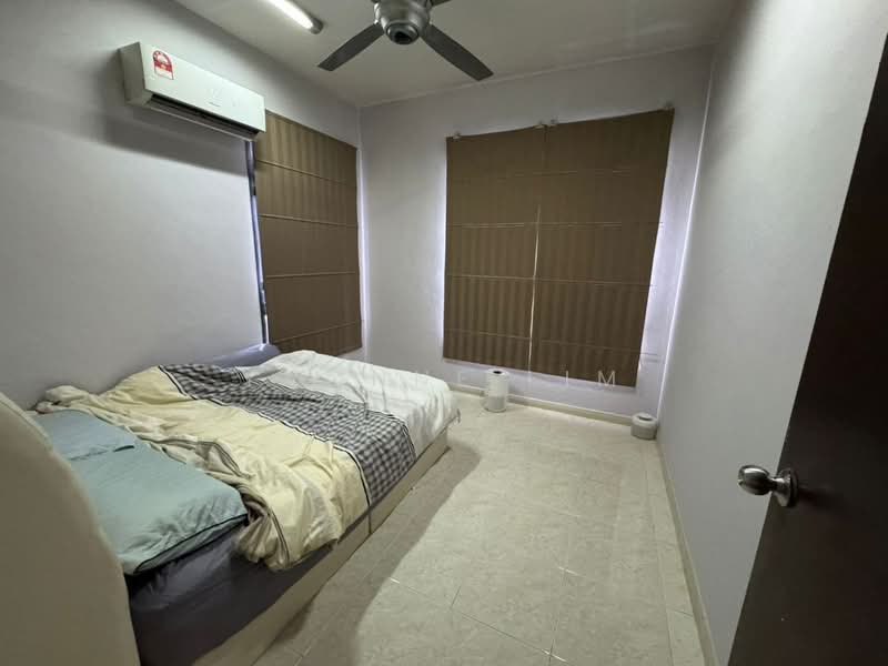 Rumah Bandar untuk Dijual di Taman D'Utama (Johor Bahru) - Yvonne Lim - Bedroom - PropertyGuru.com.my