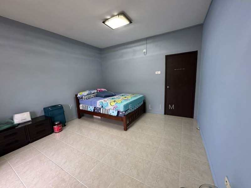 Rumah Bandar untuk Dijual di Taman D'Utama (Johor Bahru) - Yvonne Lim - Bedroom - PropertyGuru.com.my