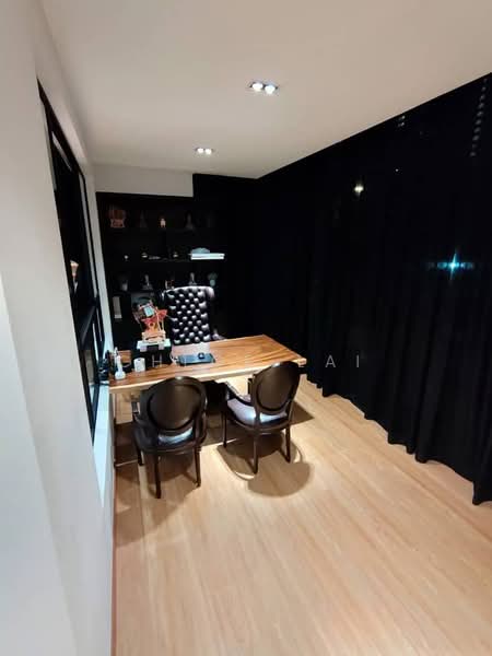 Rumah Berkembar untuk Dijual di Taman Laguna (Johor Bahru) - Chloe Lai - Study - PropertyGuru.com.my