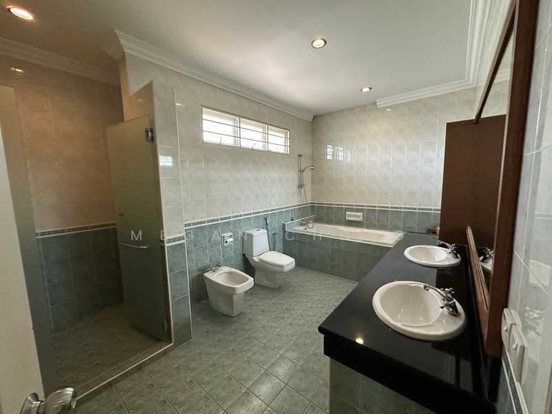 Semi-Detached House for Sale in Petaling Jaya (Selangor) - Megan Chong - Bathroom - PropertyGuru.com.my