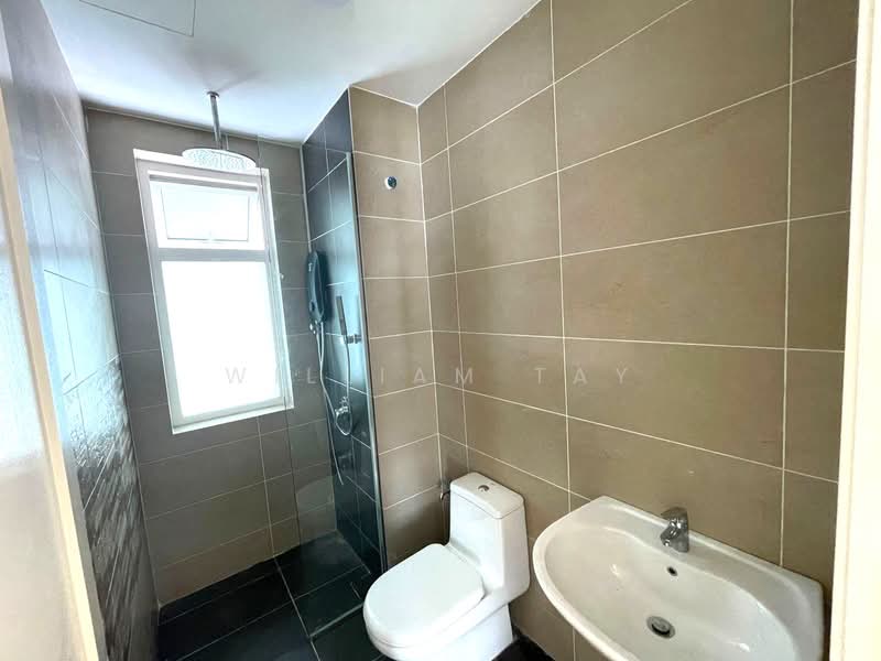 Servis Apartment untuk Dijual di TriTower Residence @ Johor Bahru Sentral - William Tay - Bathroom - PropertyGuru.com.my
