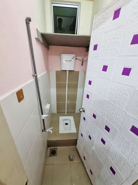 Kedai untuk Dijual di Bandar Uda Utama (Johor Bahru) - See Yin . - Bathroom - PropertyGuru.com.my