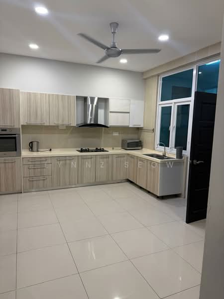Kondominium untuk Disewa di Fettes Residence - Lynnz Seow - Kitchen - PropertyGuru.com.my