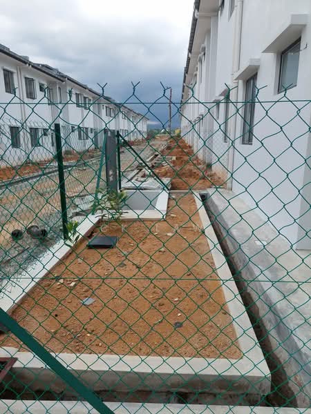 Rumah Teres 2-Tingkat untuk Dijual di Bandar Tasik Kesuma (Beranang) - CK Law - Exterior - PropertyGuru.com.my