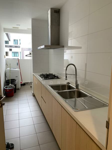 Servis Apartment untuk Disewa di Isola - Raymond Ng - Kitchen - PropertyGuru.com.my