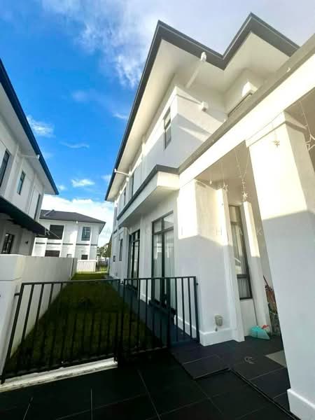 Rumah Berkembar untuk Disewa di Shah Alam (Selangor) - Rohana Ishak - Exterior - PropertyGuru.com.my