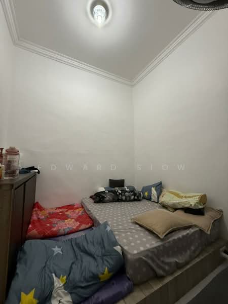 Rumah Teres 1 Tingkat untuk Dijual di Skudai (Johor) - Edward Siow - Bedroom - PropertyGuru.com.my