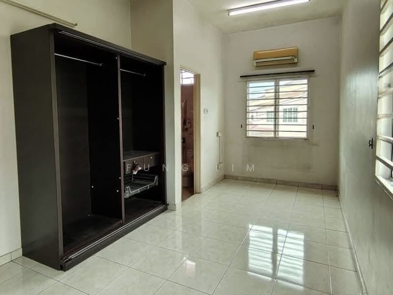 Semi-Detached House for Sale in Taman Sungai Mas (Taiping) - Fung Lim - Bedroom - PropertyGuru.com.my