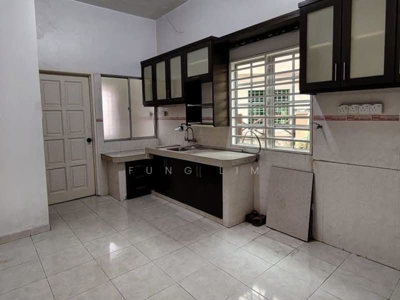 Semi-Detached House for Sale in Taman Sungai Mas (Taiping) - Fung Lim - Kitchen - PropertyGuru.com.my