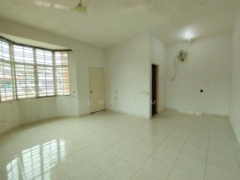 Semi-Detached House for Sale in Taman Sungai Mas (Taiping) - Fung Lim - Living Room - PropertyGuru.com.my