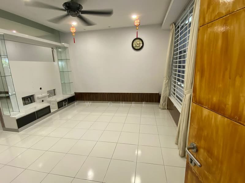 2-storey Terraced House for Rent in Setia Tropika (Johor Bahru) - Chew Chee Yee - Living Room - PropertyGuru.com.my
