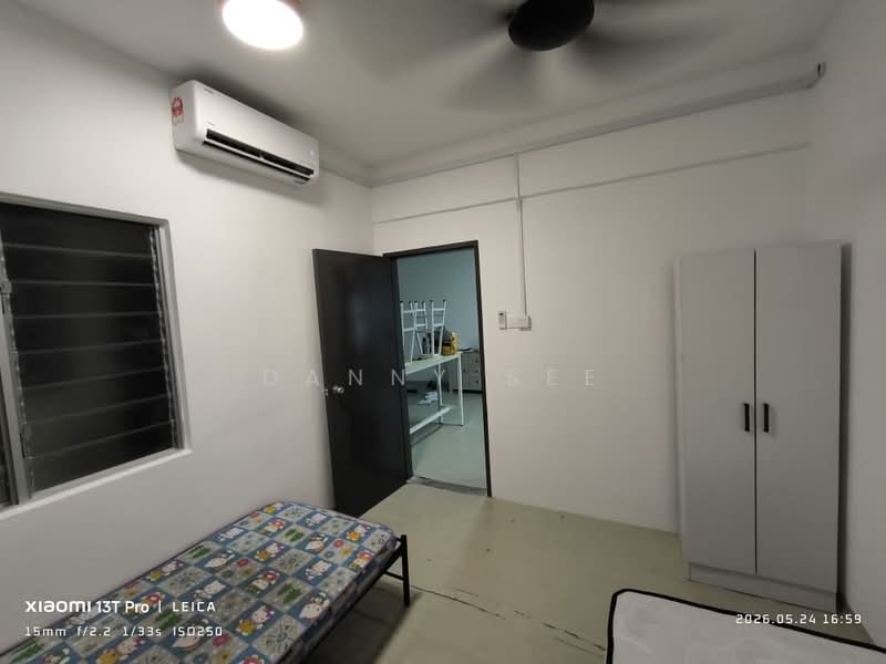 Apartment for Rent at Pangsapuri Laman Indah - Danny See - Bedroom - PropertyGuru.com.my