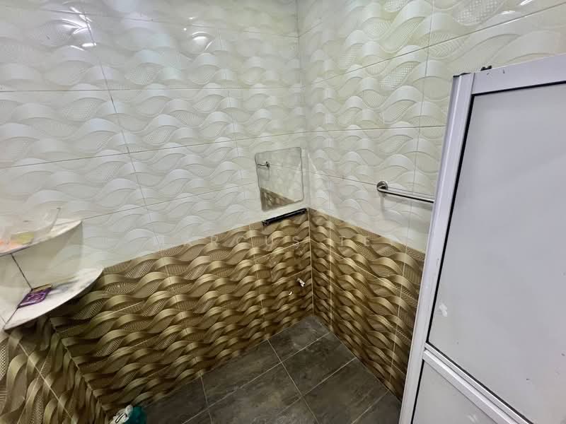1-storey Terraced House for Sale in Taman Meranti (Kulai) - Marcus Tey - Bathroom - PropertyGuru.com.my