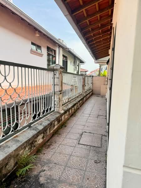 Semi-Detached House for Sale in Taman Pelangi Indah (Ulu Tiram) - APRILIA CHAYADI - PropertyGuru.com.my