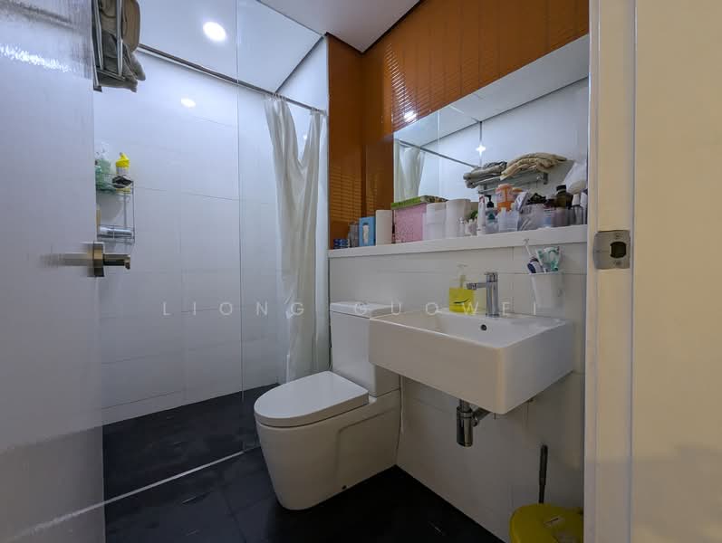 Servis Apartment untuk Dijual di Arcoris SOHO - Liong Guowei - Bathroom - PropertyGuru.com.my