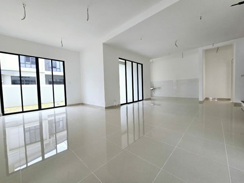 Semi-Detached House for Sale in Bandar Kinrara Seksyen 8 (Bandar Kinrara) - John Lee - Living Room - PropertyGuru.com.my