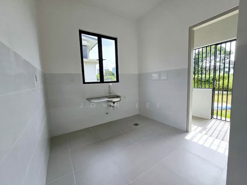 Semi-Detached House for Sale in Bandar Kinrara Seksyen 8 (Bandar Kinrara) - John Lee - Kitchen - PropertyGuru.com.my