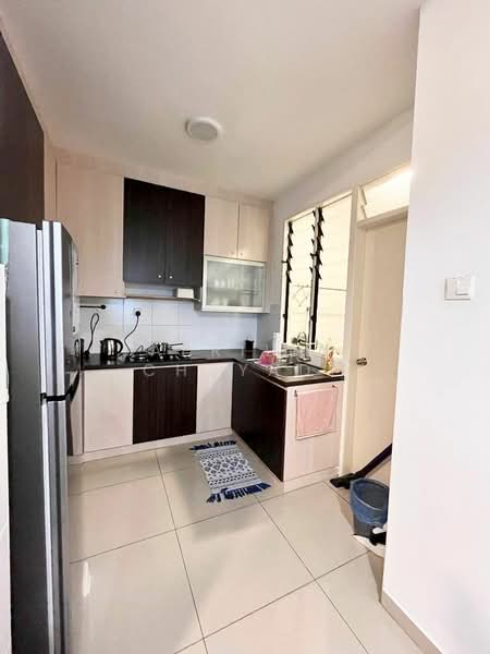 Kondominium untuk Disewa di Fairway Suites - APRILIA CHAYADI - Kitchen - PropertyGuru.com.my
