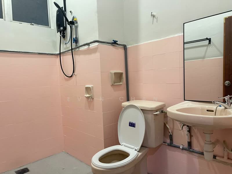 Condominium for Sale at Bukit OUG Condominiums - Evan Chan - Bathroom - PropertyGuru.com.my