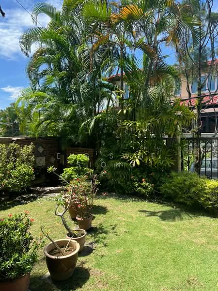 Semi-Detached House for Sale in Bukit Rahman Putra (Sungai Buloh) - Eng Swee Siong - Garden - PropertyGuru.com.my