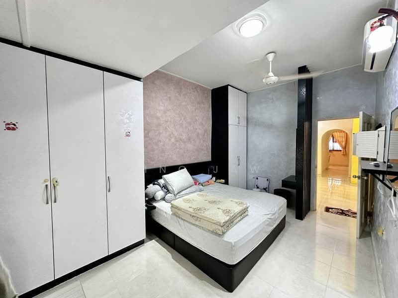 Rumah Teres 2 Tingkat untuk Dijual di Taman Bersatu (Kulai) - Kino Jaw - Bedroom - PropertyGuru.com.my