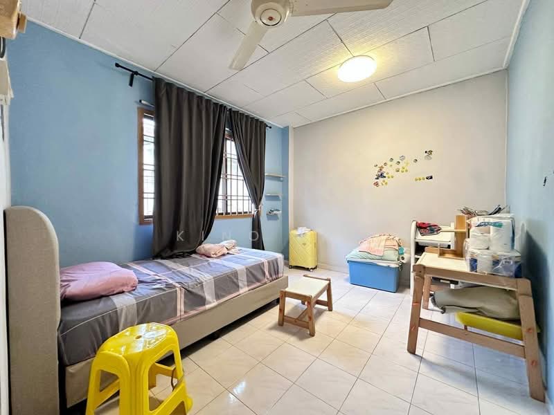 Rumah Teres 2 Tingkat untuk Dijual di Taman Bersatu (Kulai) - Kino Jaw - Bedroom - PropertyGuru.com.my